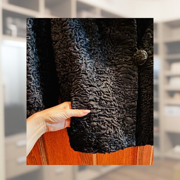 “Elegant vintage Persian Lamb Fur Jacket with a luxe pale mink collar. Timeless, - Picture 5 of 5